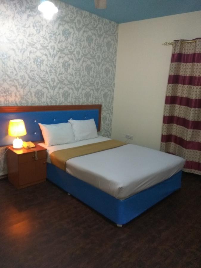 New Avon Hotel Дубай Экстерьер фото
