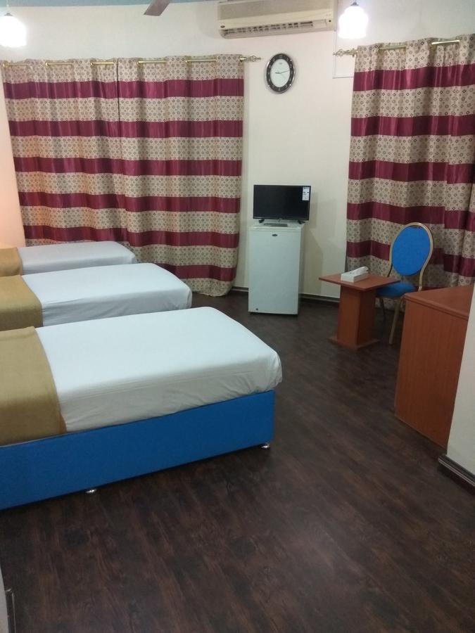New Avon Hotel Дубай Экстерьер фото