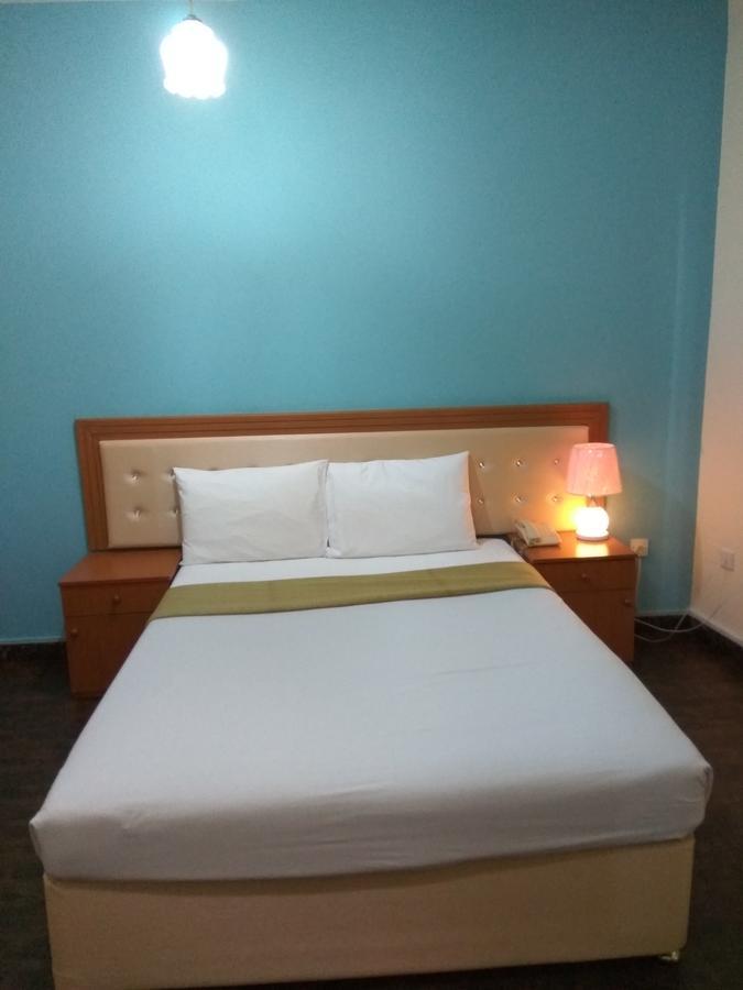 New Avon Hotel Дубай Экстерьер фото
