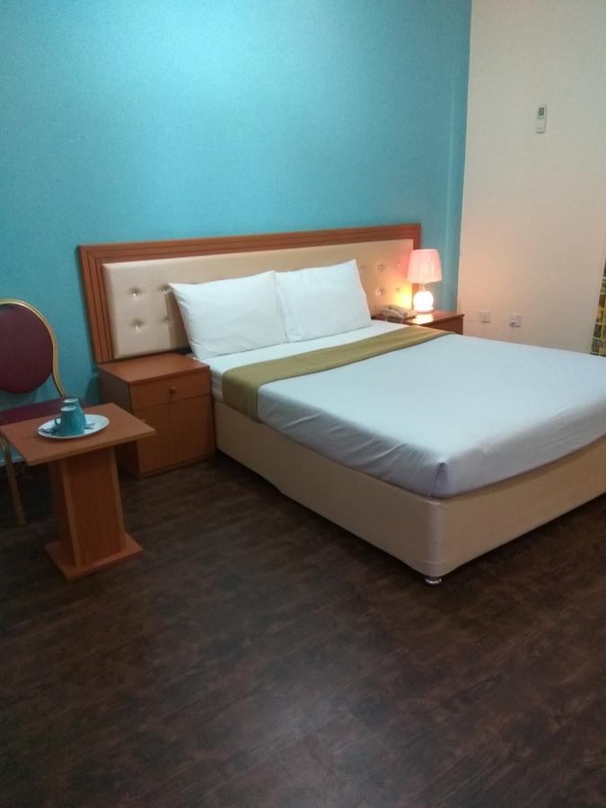New Avon Hotel Дубай Экстерьер фото