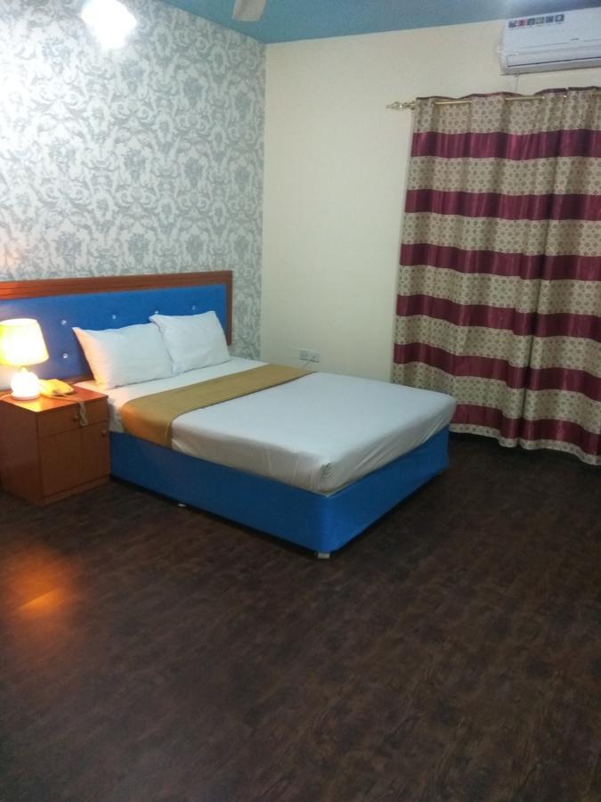 New Avon Hotel Дубай Экстерьер фото