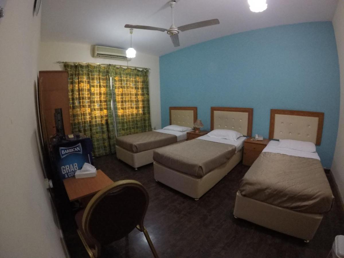 New Avon Hotel Дубай Экстерьер фото