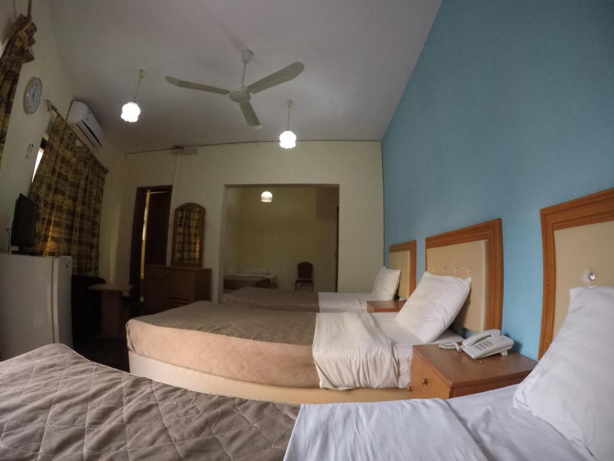 New Avon Hotel Дубай Экстерьер фото