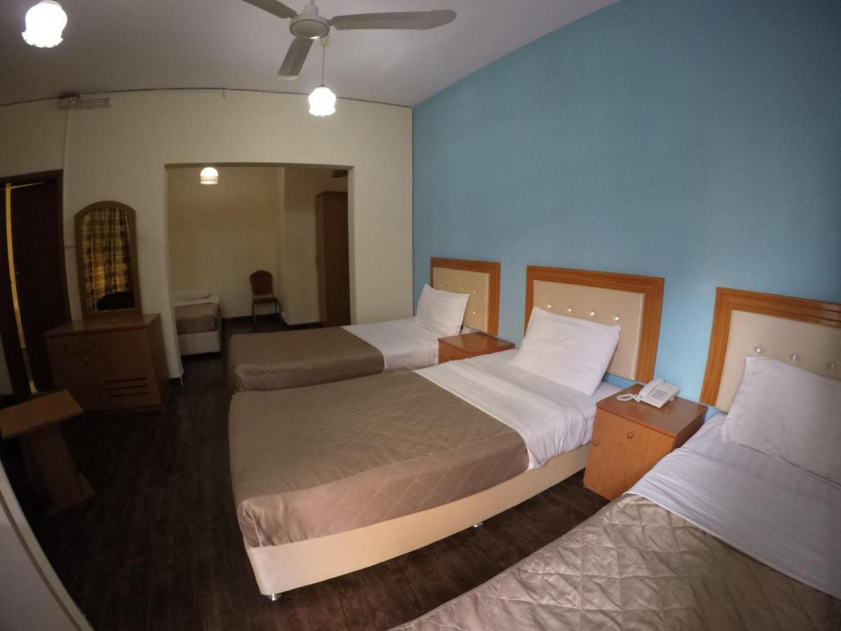 New Avon Hotel Дубай Экстерьер фото
